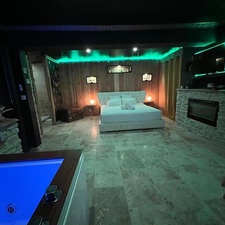 Le Lodge Des Charmes 5 Etoiles Leves Экстерьер фото